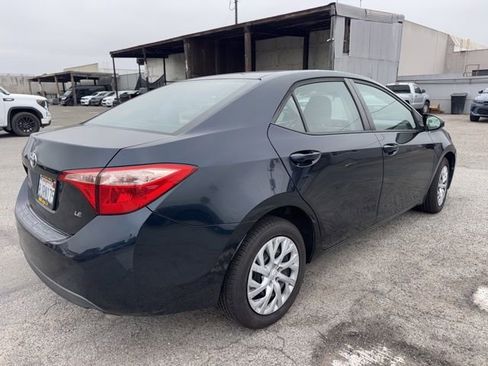Used 2019 Toyota Corolla LE image 5