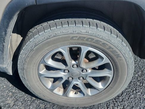 Used 2015 Jeep Grand Cherokee Limited w/ Luxury Group II AWD/4WD image 10