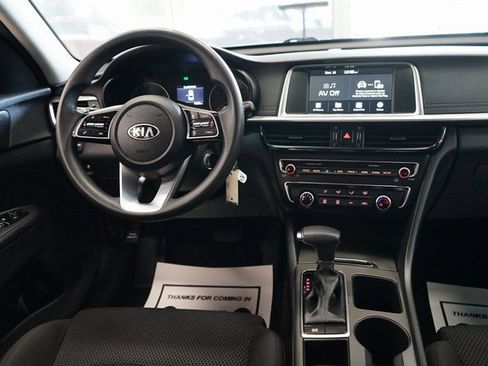 Used 2020 Kia Optima LX image 9