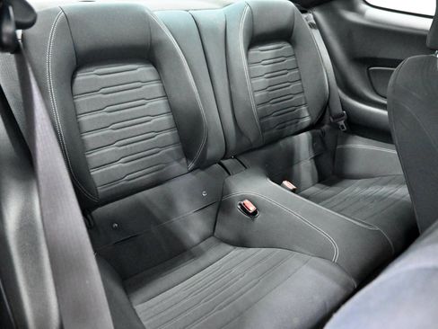 Used 2017 Ford Mustang GT RWD image 25