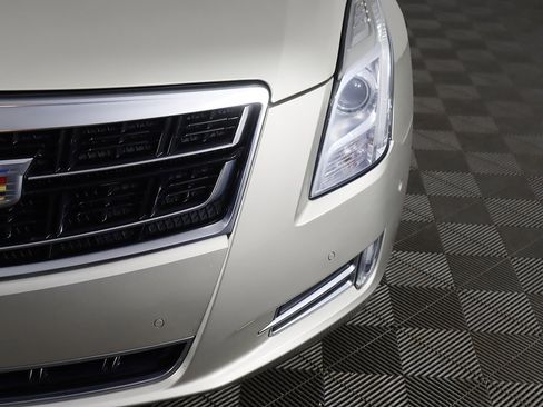 Used 2016 Cadillac XTS Luxury w/ Driver Awareness Package image 17