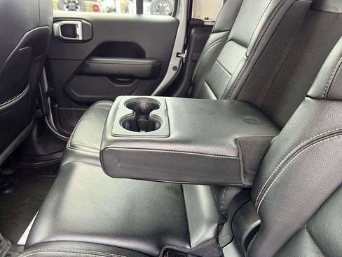 Certified 2020 Jeep Gladiator Overland image 20