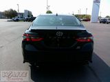 Used 2023 Toyota Camry SE image 3