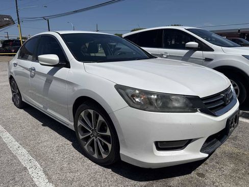 Used 2015 Honda Accord Sport image 2