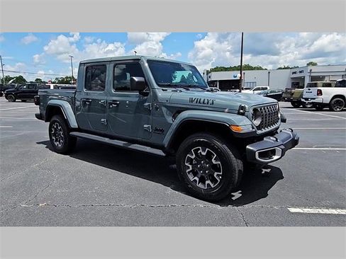 New 2025 Jeep Gladiator Sport w/ Premium Package image 17