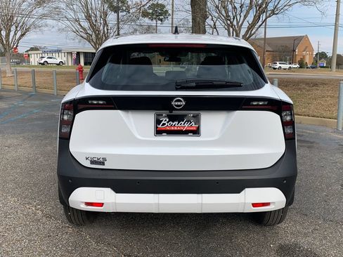New 2026 Nissan Kicks S FWD image 4