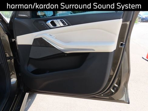 Certified 2023 BMW X7 xDrive40i w/ M Sport Package image 11