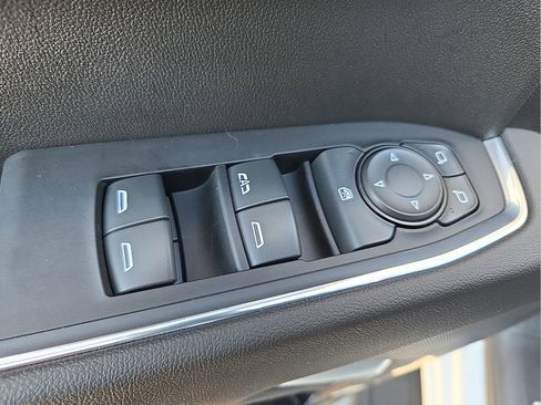 Used 2022 Chevrolet Silverado 1500 RST image 15