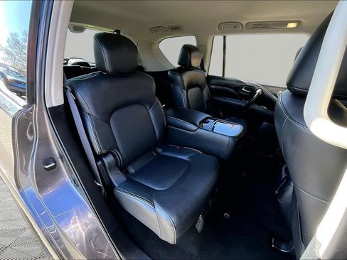 Used 2024 INFINITI QX80 Luxe image 19