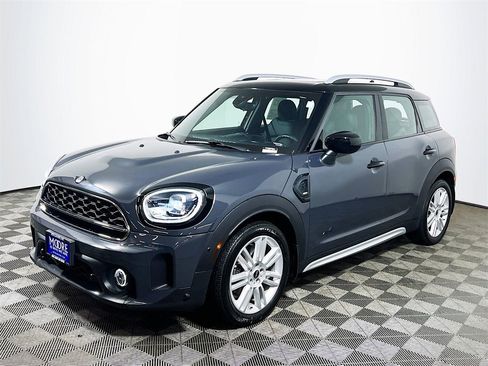 Used 2021 MINI Cooper Countryman S w/ Driver Assistance Package image 4