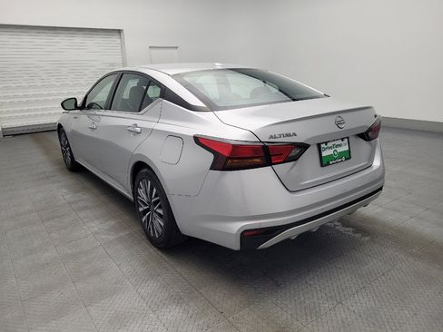 Used 2024 Nissan Altima 2.5 SV image 5