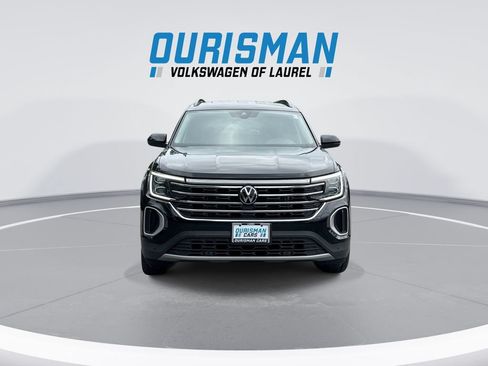 Used 2024 Volkswagen Atlas SE AWD/4WD image 3