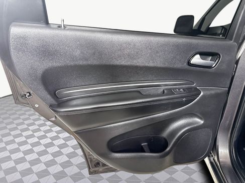 Used 2021 Dodge Durango SXT image 24