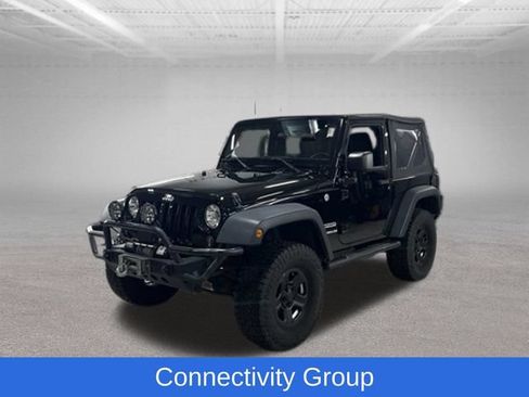 Used 2016 Jeep Wrangler Sport w/ Connectivity Group AWD/4WD image 3