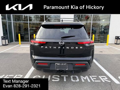 Used 2025 Nissan Pathfinder SV w/ SV Premium Package image 3