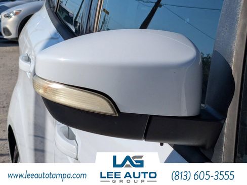 Used 2017 Ford C-MAX SE image 11