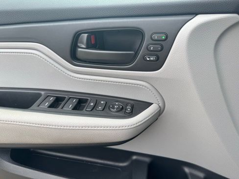 Used 2023 Honda Odyssey EX-L image 14