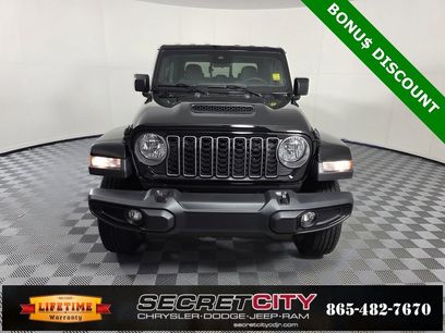 New 2025 Jeep Gladiator Sport