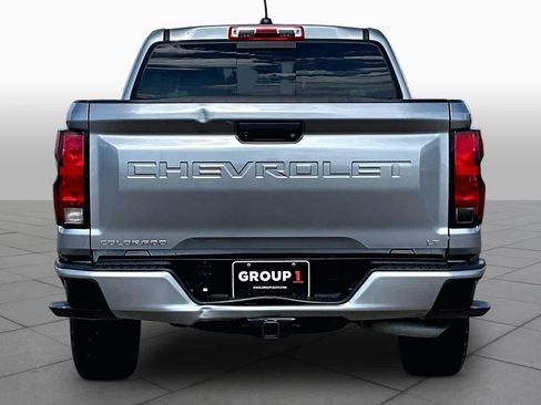 Used 2024 Chevrolet Colorado LT w/ LT Convenience Package II RWD image 5