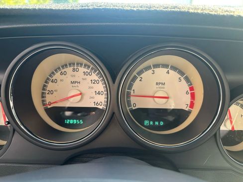 Used 2009 Dodge Challenger R/T image 33