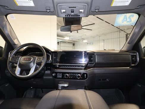 Used 2024 GMC Sierra 1500 Elevation w/ Elevation Premium Package AWD/4WD image 29