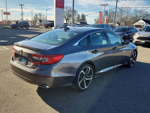 Used 2018 Honda Accord Sport image 4
