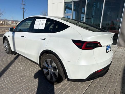 Used 2023 Tesla Model Y Long Range image 3