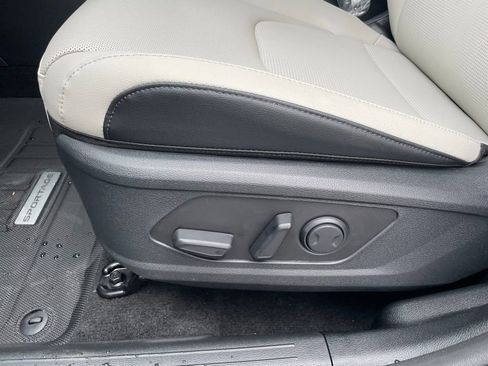 New 2026 Kia Sportage EX w/ EX Panorama Roof Package FWD image 19