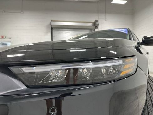 Used 2024 Honda Accord EX-L image 11