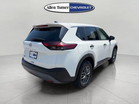 Used 2023 Nissan Rogue S FWD image 4