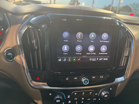 Used 2023 Chevrolet Traverse Premier AWD/4WD image 2