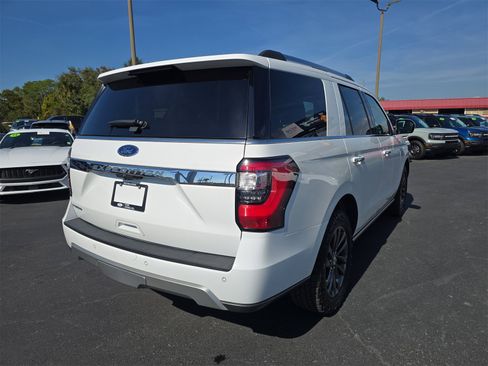 Used 2021 Ford Expedition Limited image 4