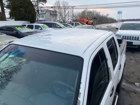 Used 2005 Nissan Frontier NISMO RWD image 11