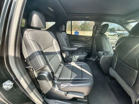 Used 2026 Chevrolet Traverse LT w/ Sun and Wheel Package image 26