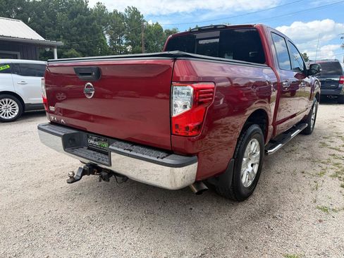 Used 2017 Nissan Titan SV RWD image 5