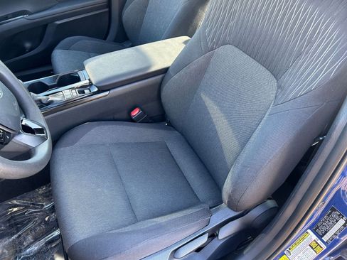 Used 2025 Toyota Camry LE image 36