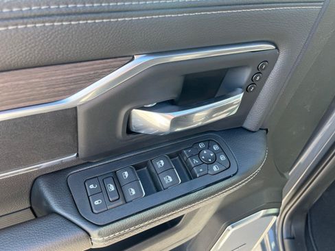 New 2026 RAM 2500 Laramie AWD/4WD image 14
