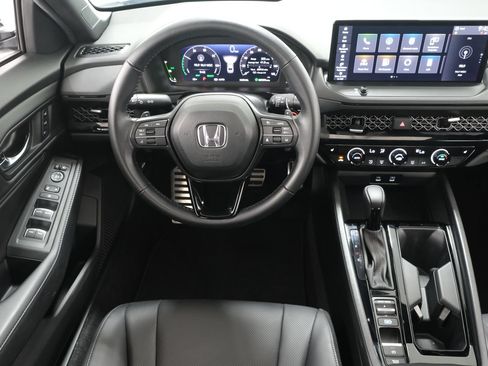 Used 2024 Honda Accord Sport image 11