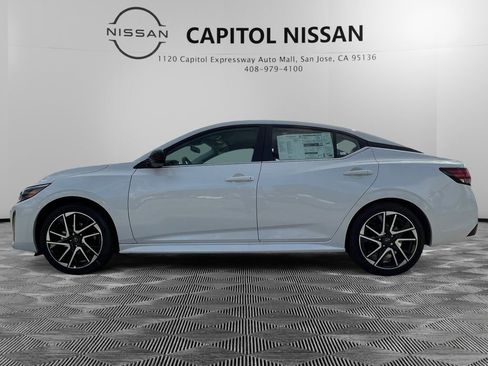 New 2025 Nissan Sentra SR image 9