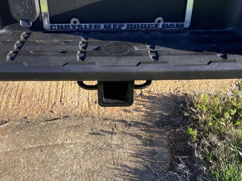 Used 2022 Nissan Frontier Pro-X image 10