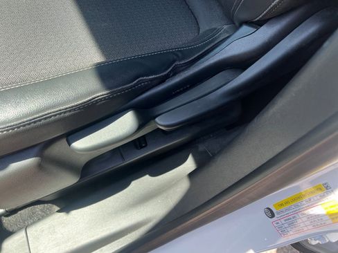 Used 2025 Buick Encore GX Preferred image 22