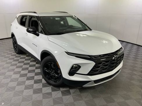 Used 2025 Chevrolet Blazer LT w/ Convenience Package FWD image 37