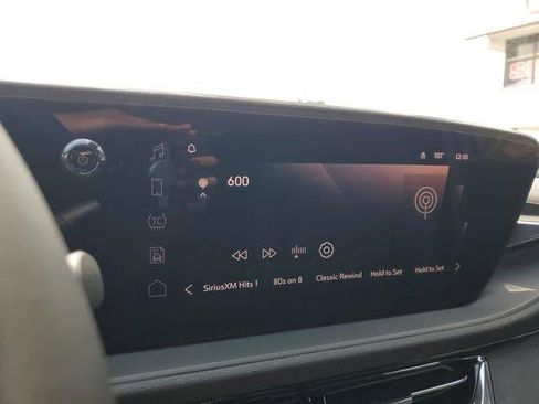 New 2026 Buick Envista Sport Touring FWD image 25
