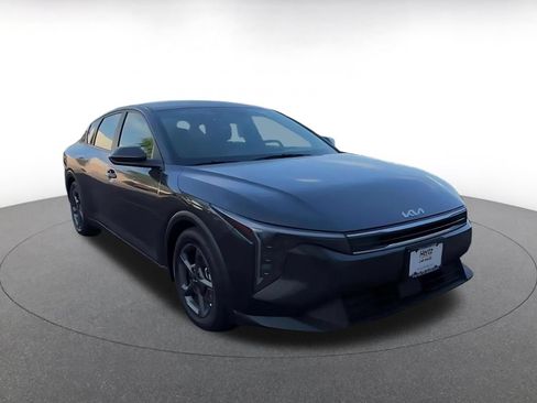 Used 2025 Kia K4 FWD image 3