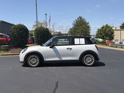 Used 2026 MINI Cooper 2-Door Hardtop FWD image 14