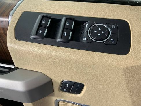 Used 2015 Ford F150 Lariat w/ Equipment Group 502A Luxury AWD/4WD image 22
