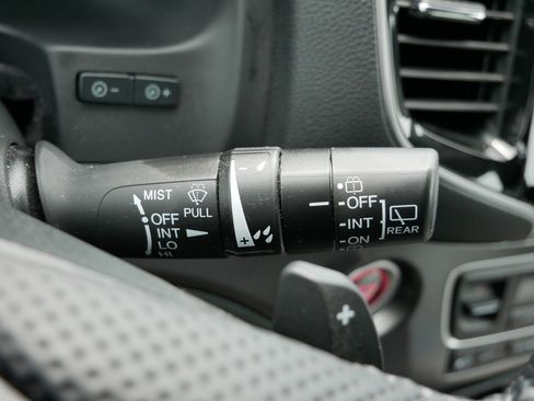 Used 2023 Honda Passport EX-L image 32