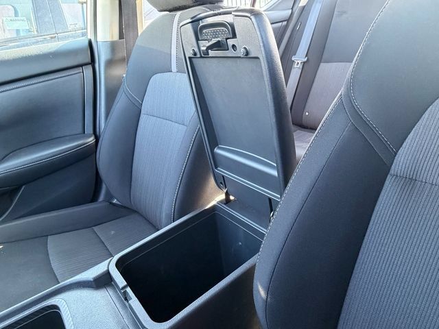 Used 2024 Nissan Sentra SV FWD image 25