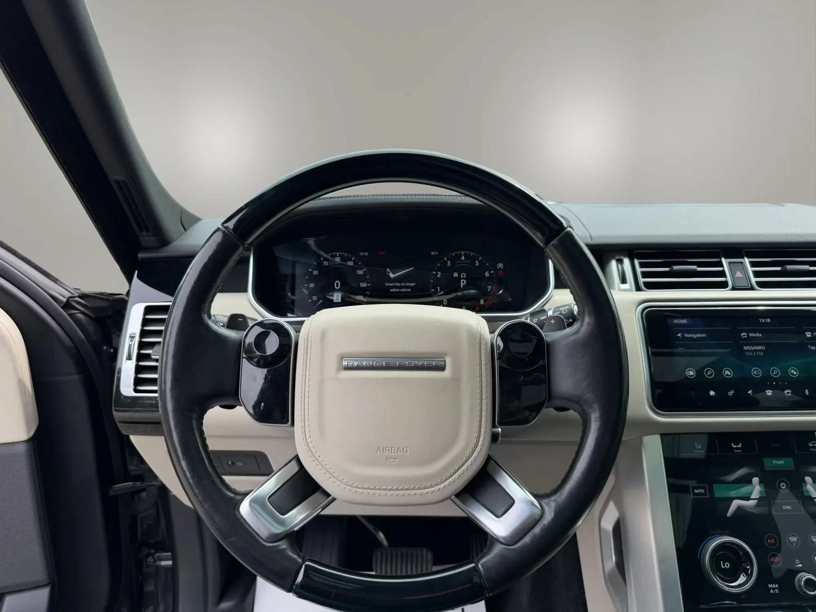 Used 2019 Land Rover Range Rover Supercharged AWD/4WD image 16