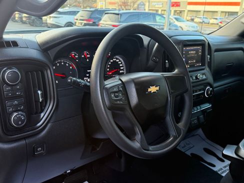 Used 2023 Chevrolet Silverado 1500 Custom image 38